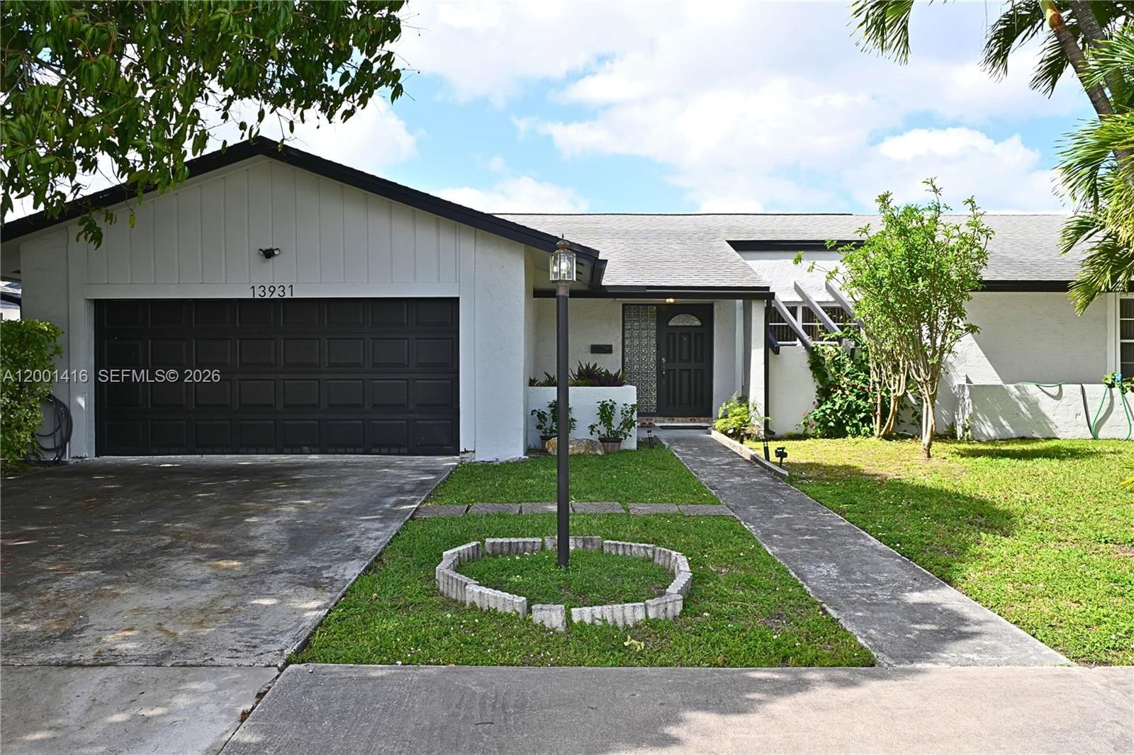 Real estate property located at 13931 105th St, Miami-dade, Caravel Country, Miami, FL