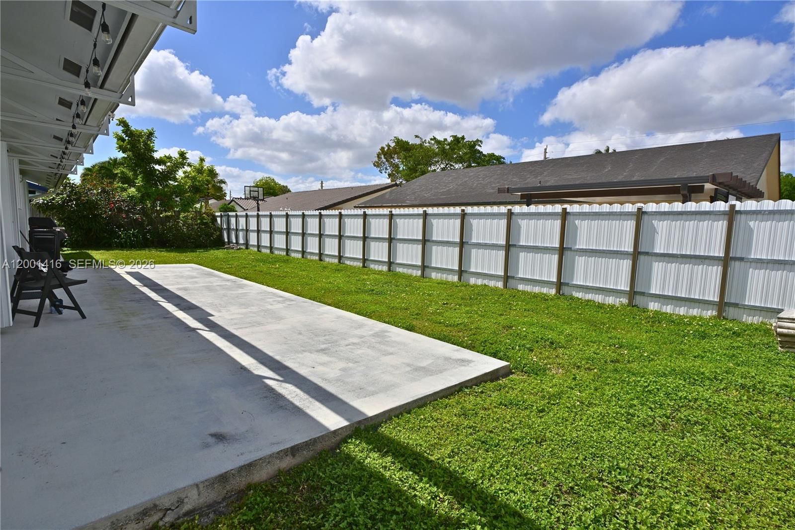 Real estate property located at 13931 105th St, Miami-dade, Caravel Country, Miami, FL