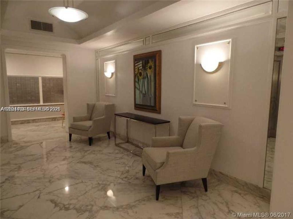 Real estate property located at 5700 Collins Ave #4N, Miami-dade, Seacoast 5700 Condo, Miami Beach, FL