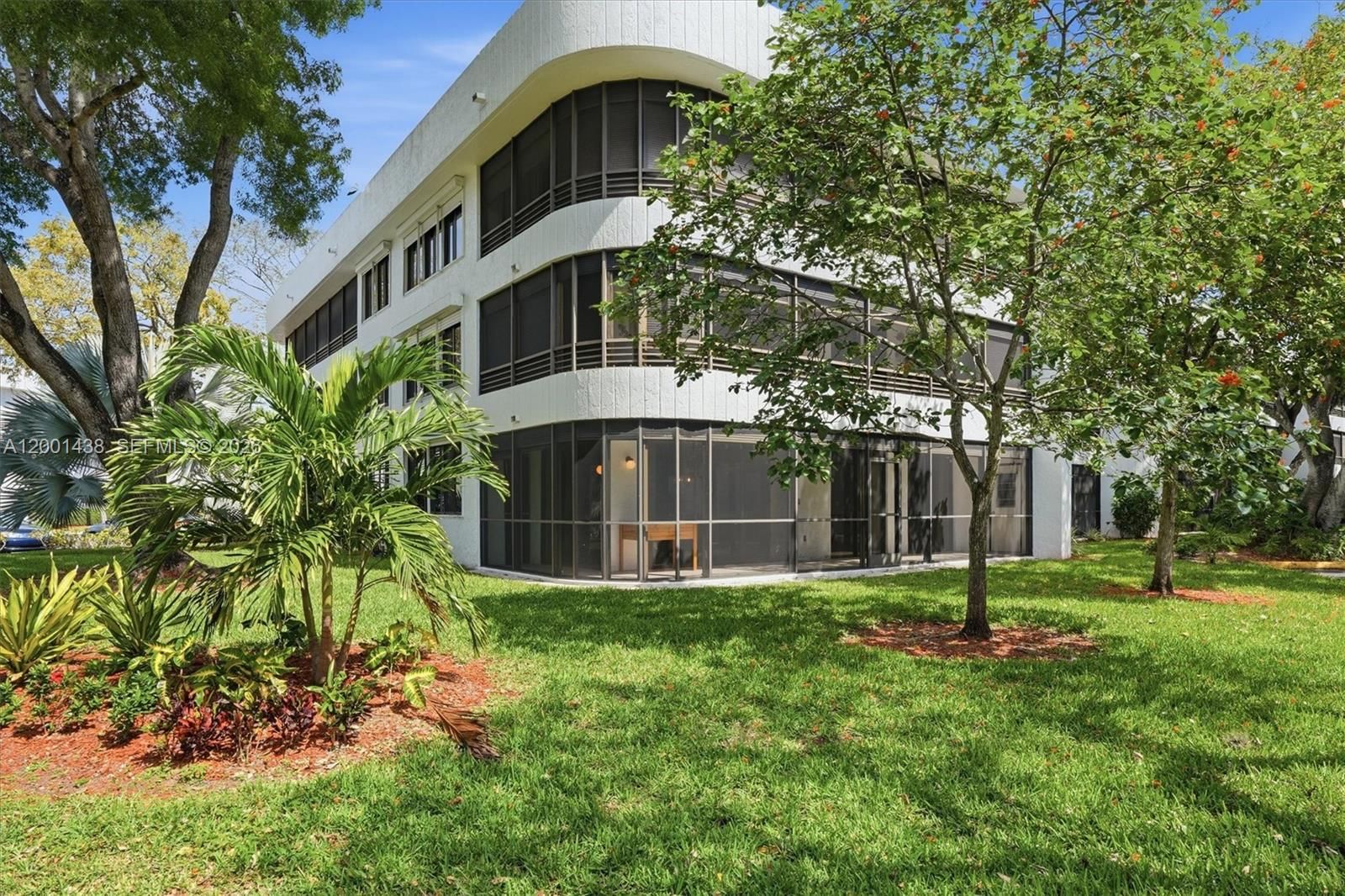 Real estate property located at 1410 Sheridan St #8i, Broward, Sheridan By The Beach Con, Hollywood, FL