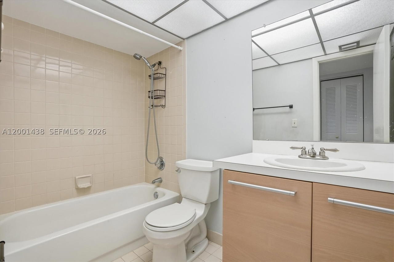 Real estate property located at 1410 Sheridan St #8i, Broward, Sheridan By The Beach Con, Hollywood, FL