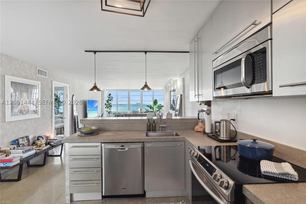 Real estate property located at 1670 lincoln Ct PH-E, Miami-dade, Bonne Vie Condo, Miami Beach, FL