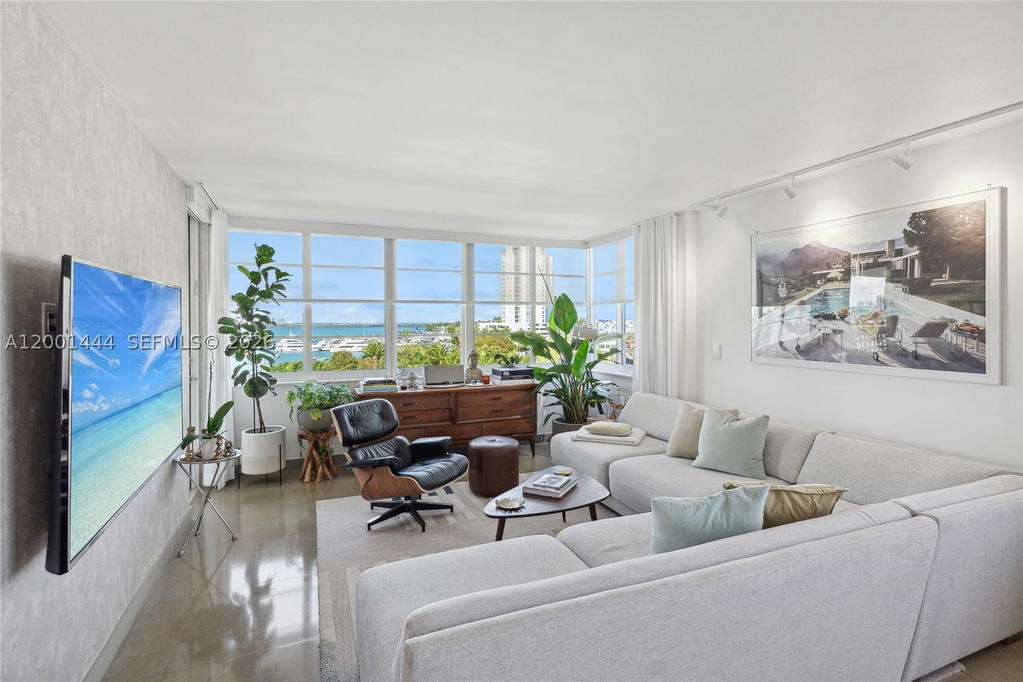 Real estate property located at 1670 lincoln Ct PH-E, Miami-dade, Bonne Vie Condo, Miami Beach, FL