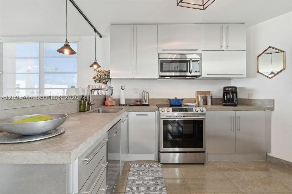 Real estate property located at 1670 lincoln Ct PH-E, Miami-dade, Bonne Vie Condo, Miami Beach, FL