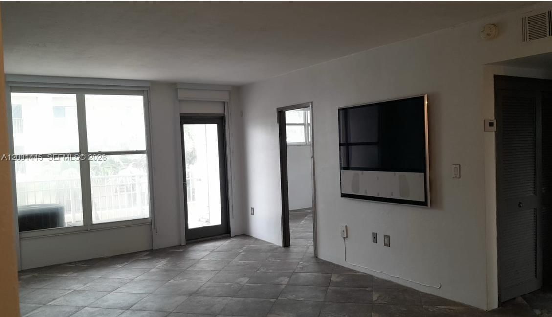 Real estate property located at 1300 Lincoln Rd A301, Miami-dade, Lincoln Towers Condominium, Miami Beach, FL