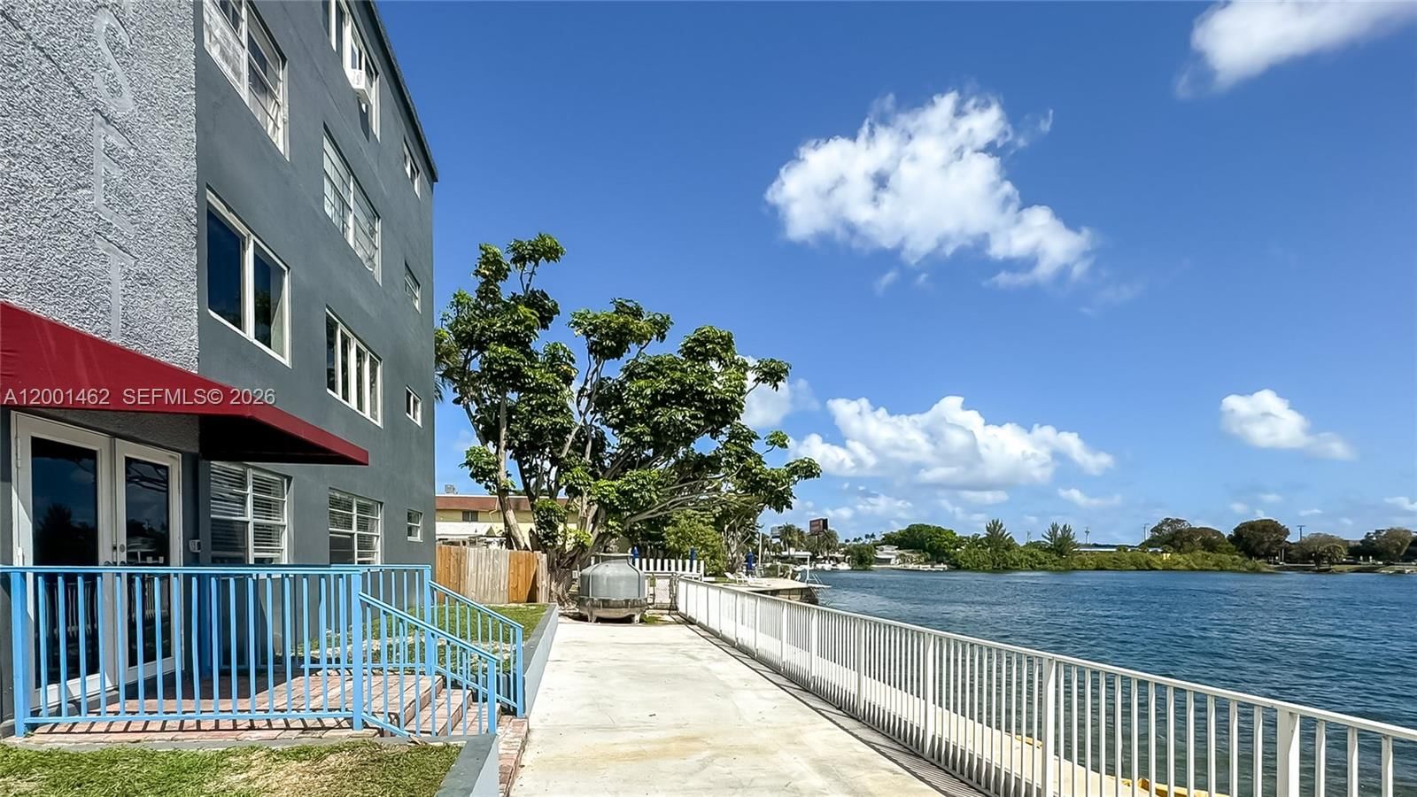 Real estate property located at 1060 Crystal Lake Dr #401, Broward, Sommerset Condominiums, Deerfield Beach, FL