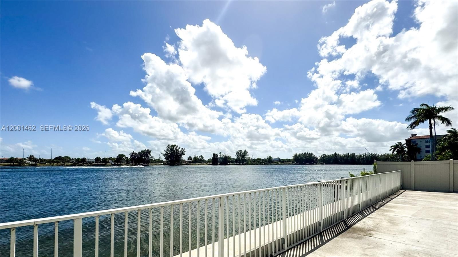 Real estate property located at 1060 Crystal Lake Dr #401, Broward, Sommerset Condominiums, Deerfield Beach, FL