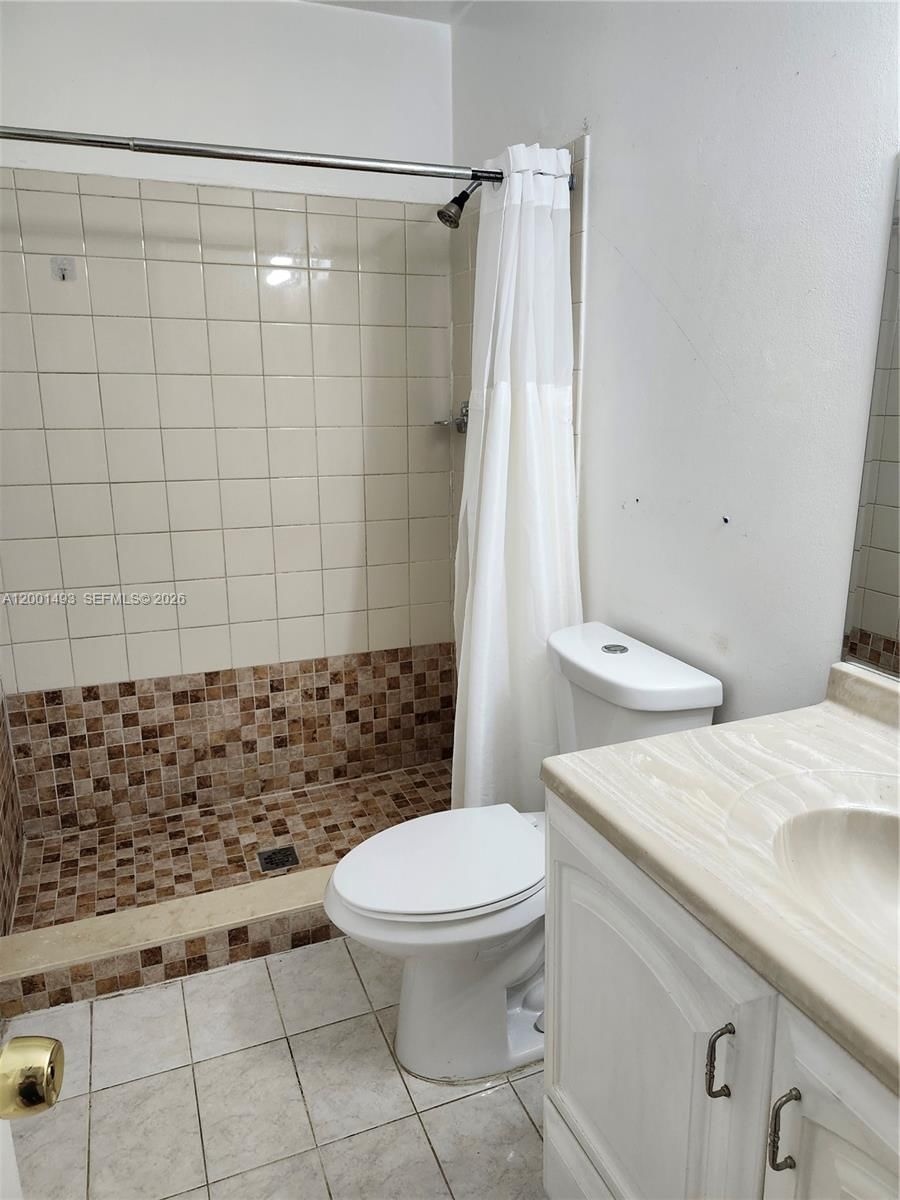 Real estate property located at 11219 88th St #205C, Miami-dade, Pine Grove Condo, Miami, FL