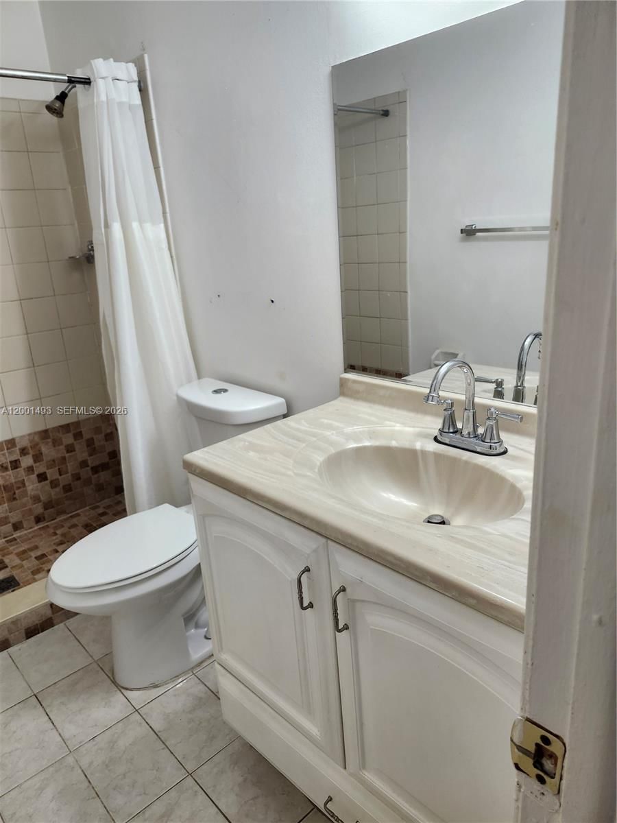 Real estate property located at 11219 88th St #205C, Miami-dade, Pine Grove Condo, Miami, FL