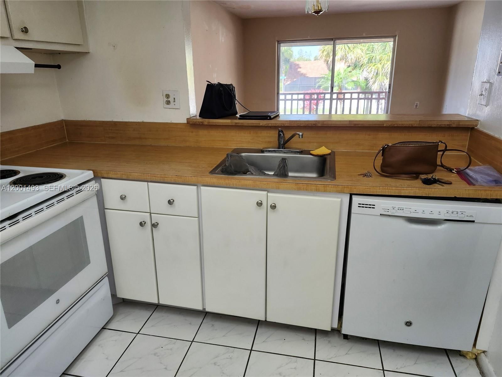 Real estate property located at 11219 88th St #205C, Miami-dade, Pine Grove Condo, Miami, FL