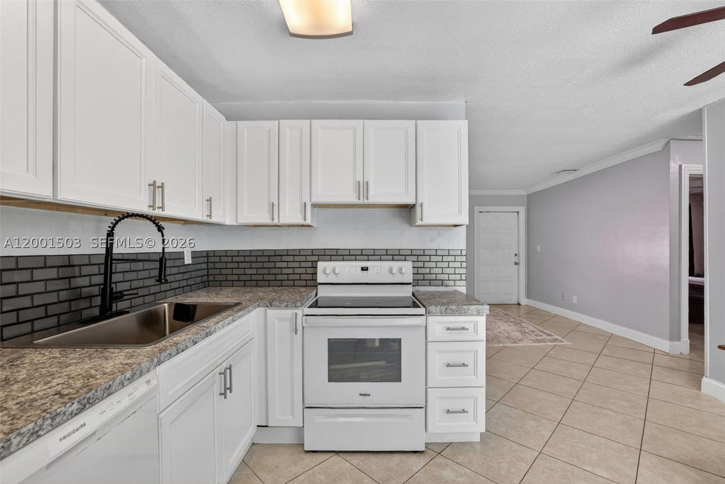 Real estate property located at 6878 15th St, Broward, Springbank Park Sec 2, North Lauderdale, FL
