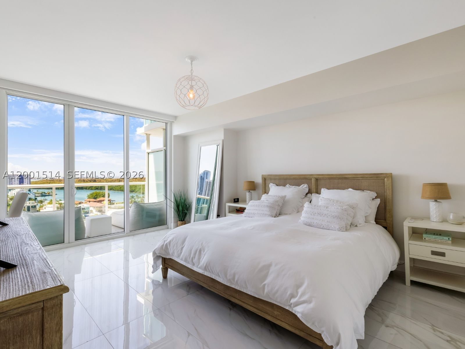Real estate property located at 400 Sunny Isles Blvd #1416, Miami-dade, 400 Sunny Isles Condo Eas, Sunny Isles Beach, FL