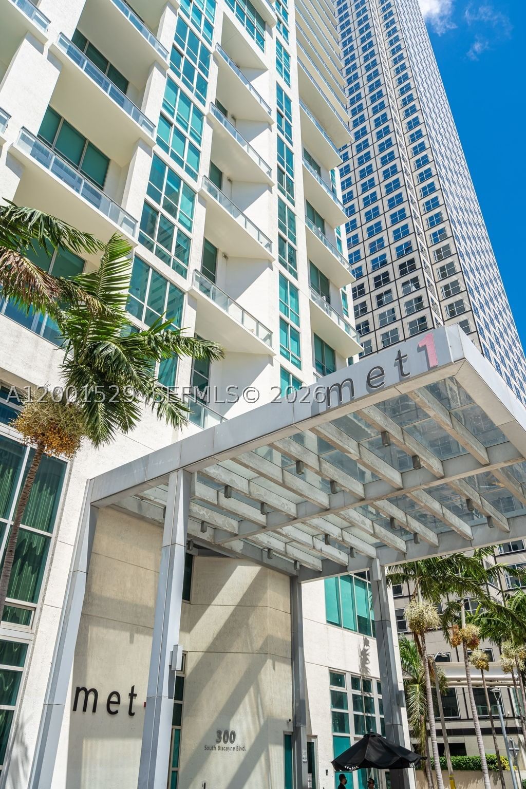 Real estate property located at 300 Biscayne Blvd T-2416, Miami-dade, Met 1 Condo, Miami, FL