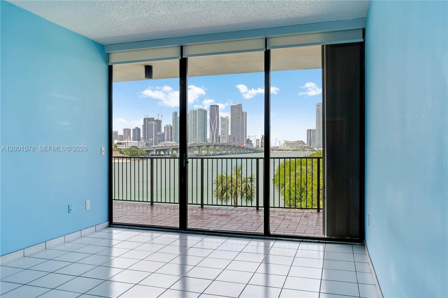 Real estate property located at 1000 Venetian Way #408, Miami-dade, One Thousand Venetian Way, Miami, FL