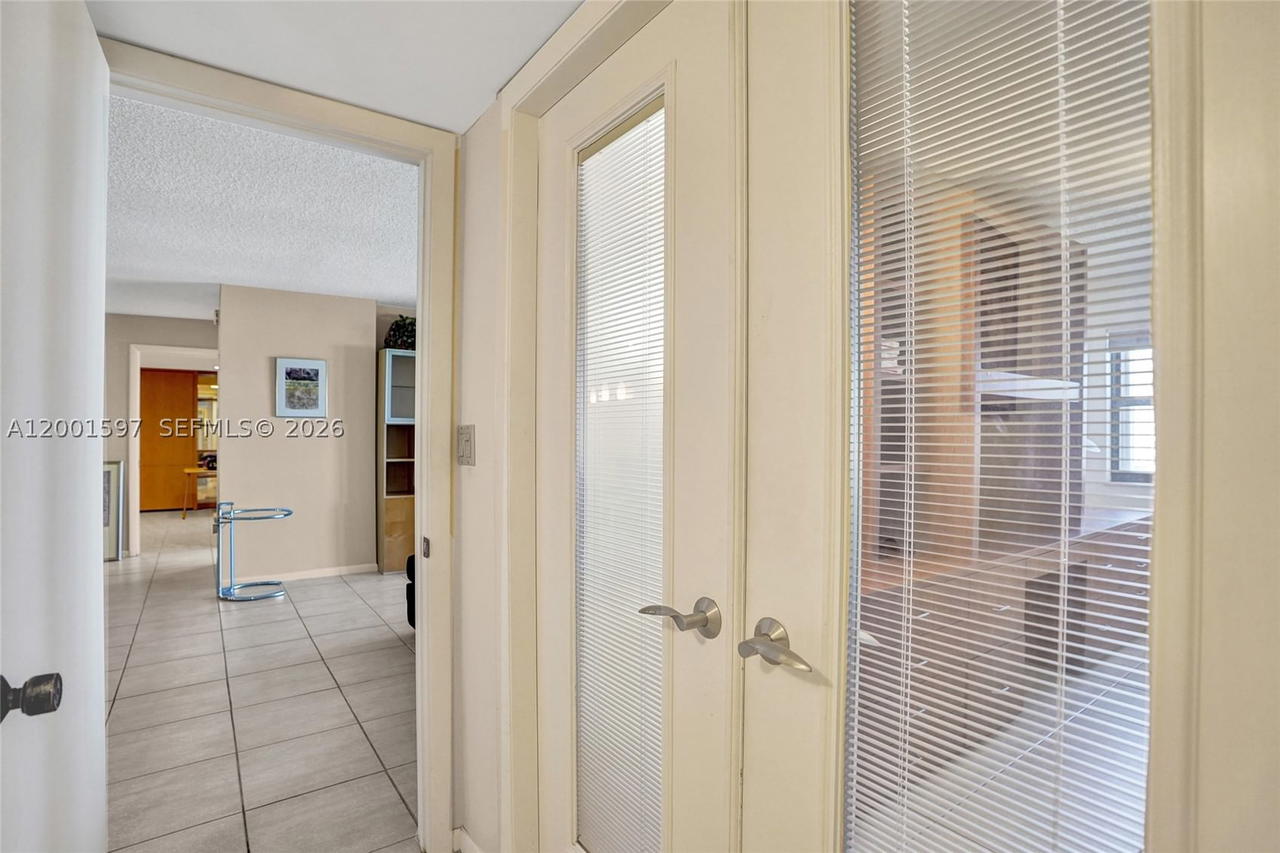 Real estate property located at 1201 Ocean Dr #604N, Broward, Summit Condo, Hollywood, FL