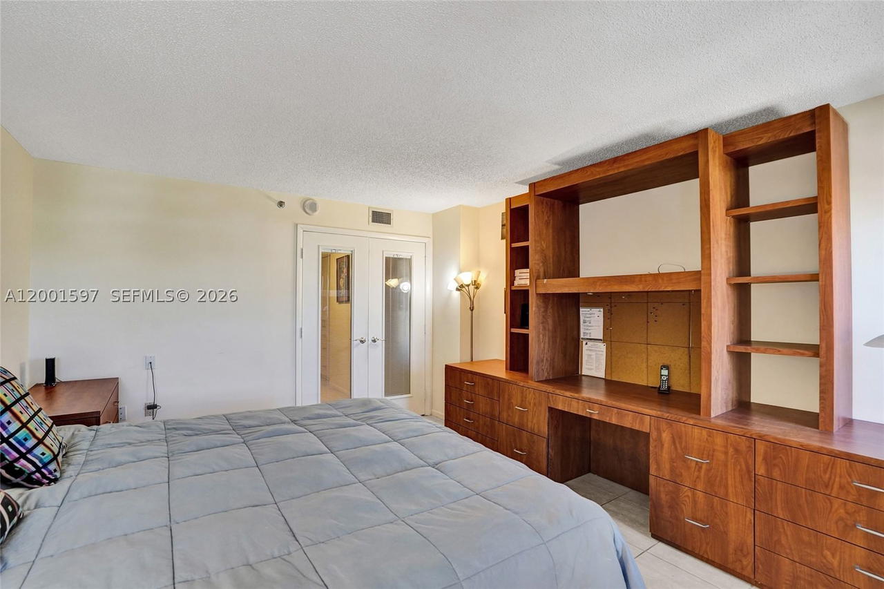 Real estate property located at 1201 Ocean Dr #604N, Broward, Summit Condo, Hollywood, FL