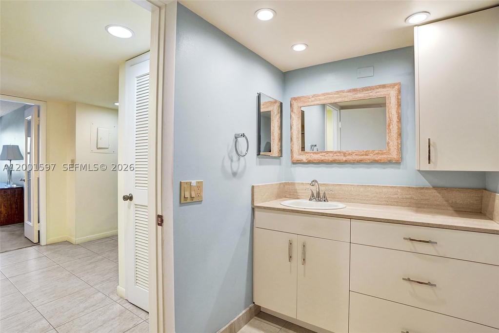 Real estate property located at 1201 Ocean Dr #604N, Broward, Summit Condo, Hollywood, FL