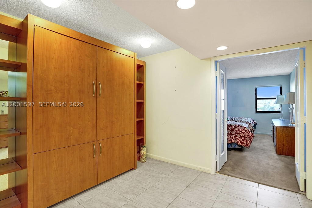 Real estate property located at 1201 Ocean Dr #604N, Broward, Summit Condo, Hollywood, FL
