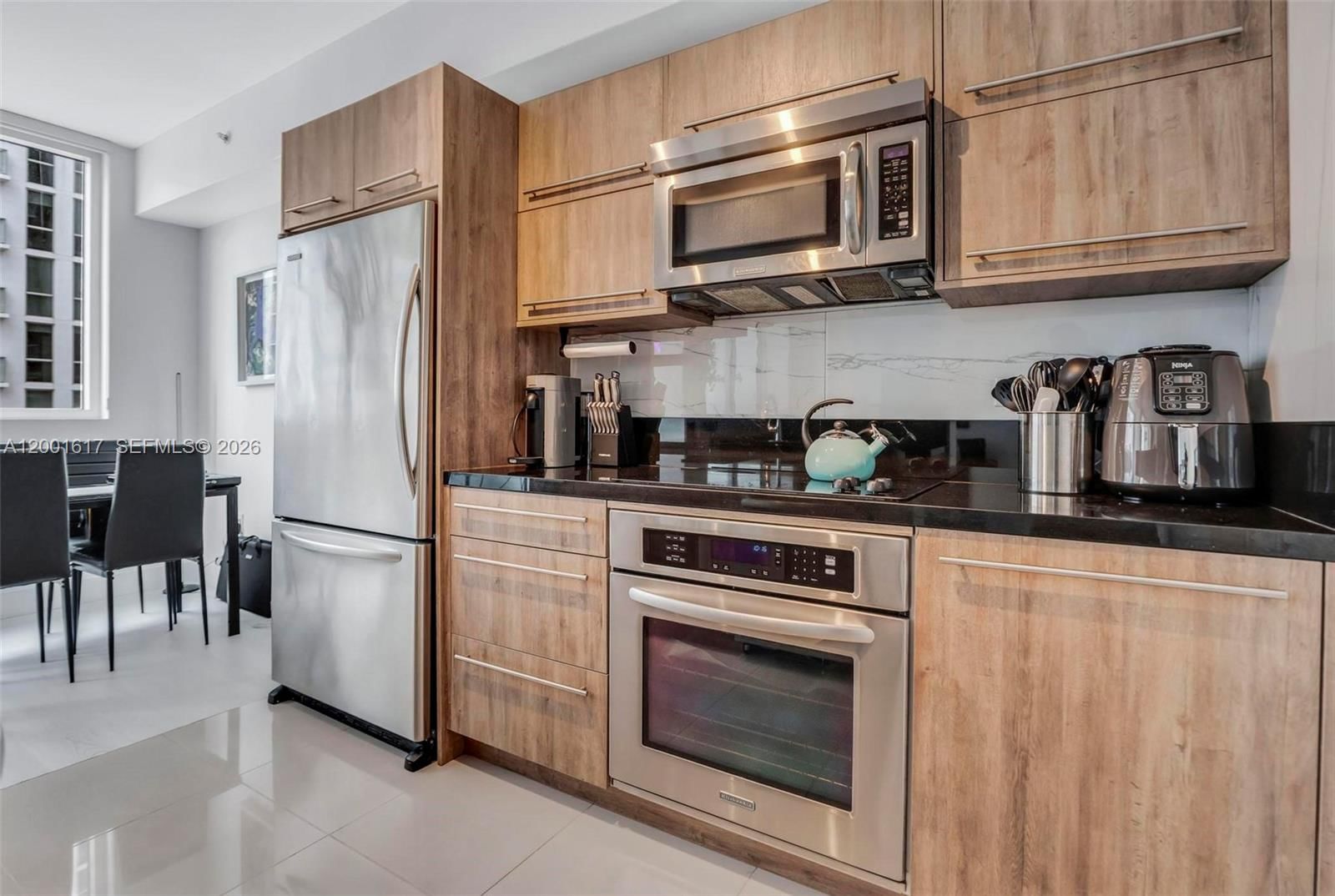 Real estate property located at 253 2nd St #1608, Miami-dade, Vizcayne South Condo, Miami, FL