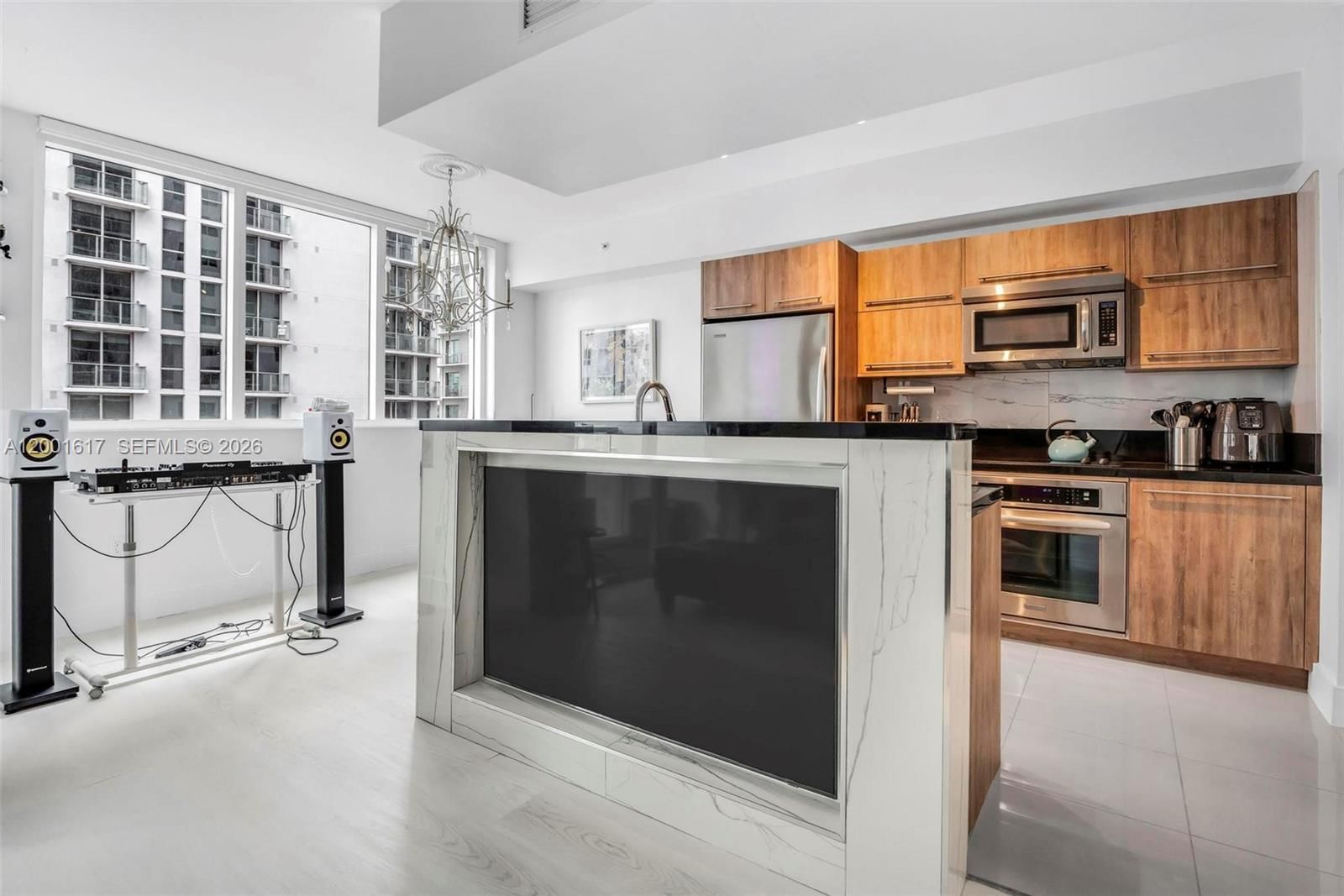 Real estate property located at 253 2nd St #1608, Miami-dade, Vizcayne South Condo, Miami, FL