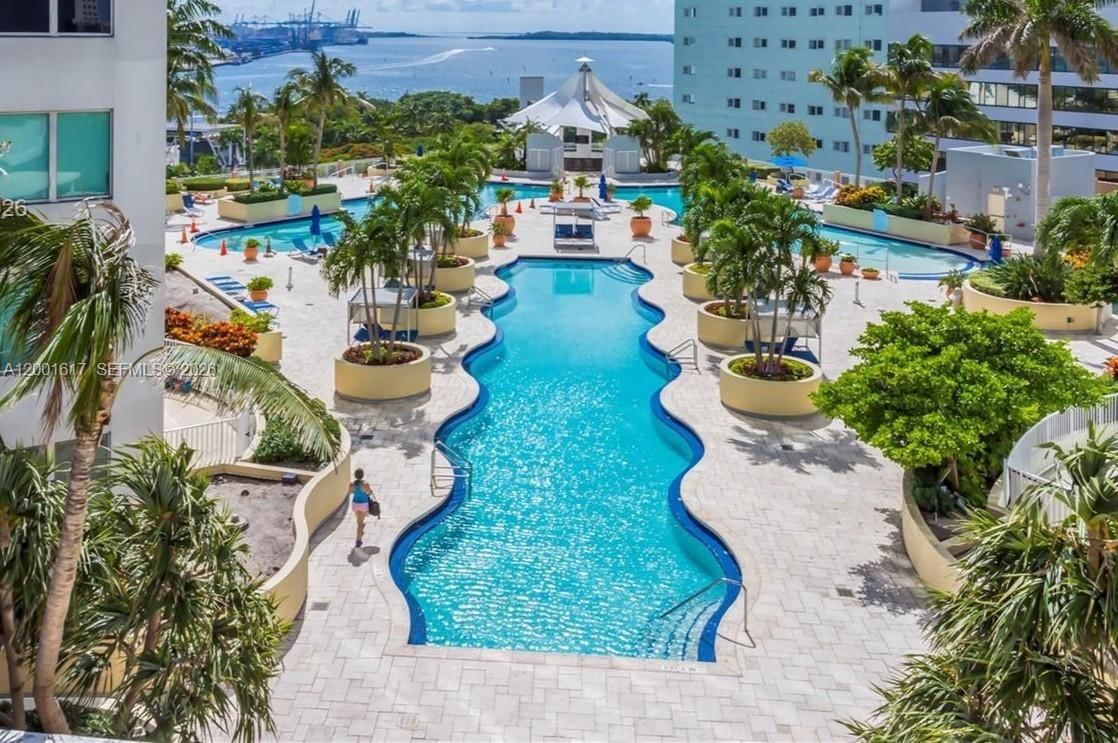 Real estate property located at 253 2nd St #1608, Miami-dade, Vizcayne South Condo, Miami, FL