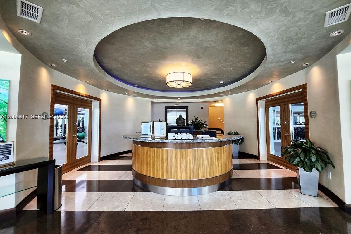 Real estate property located at 253 2nd St #1608, Miami-dade, Vizcayne South Condo, Miami, FL