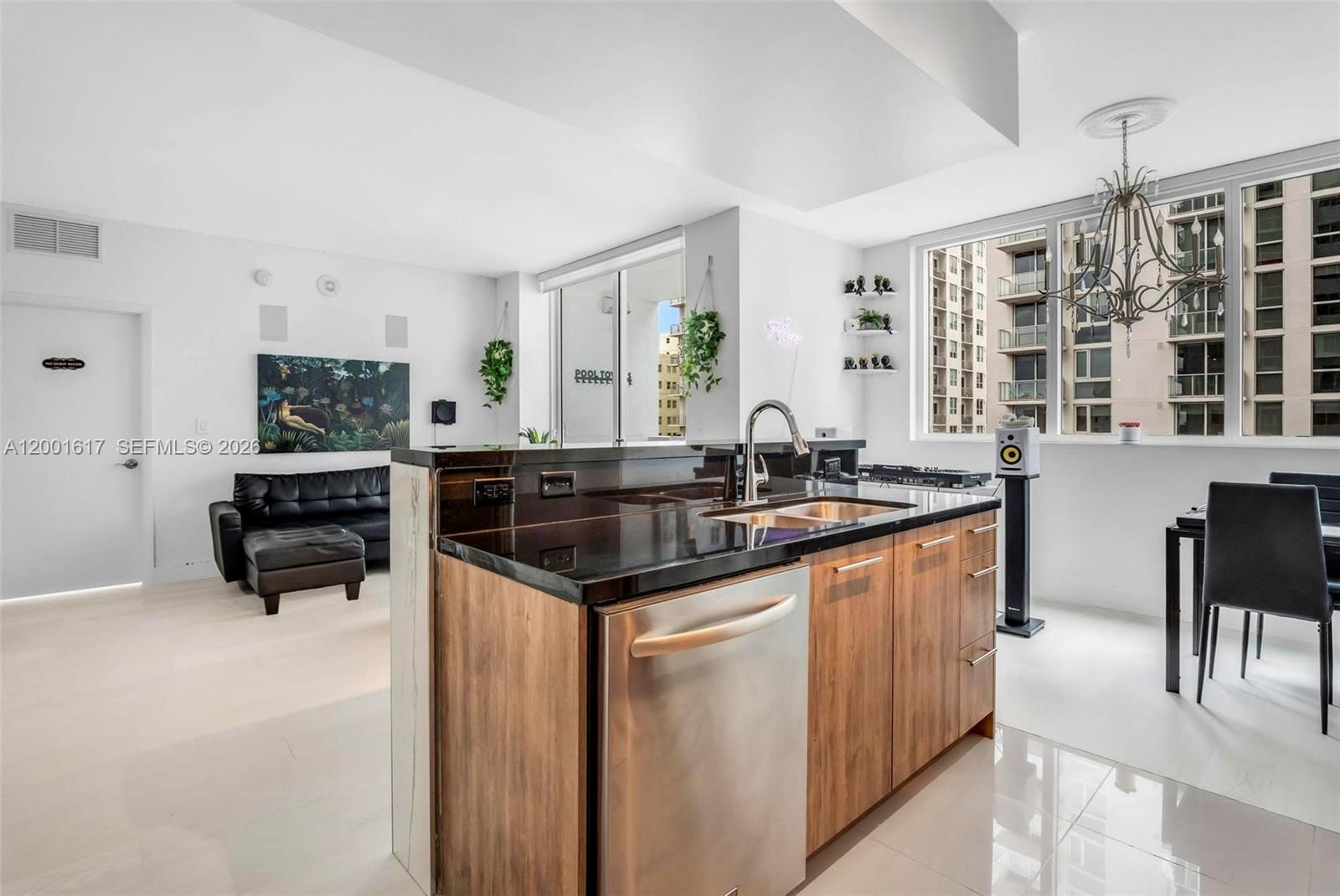 Real estate property located at 253 2nd St #1608, Miami-dade, Vizcayne South Condo, Miami, FL