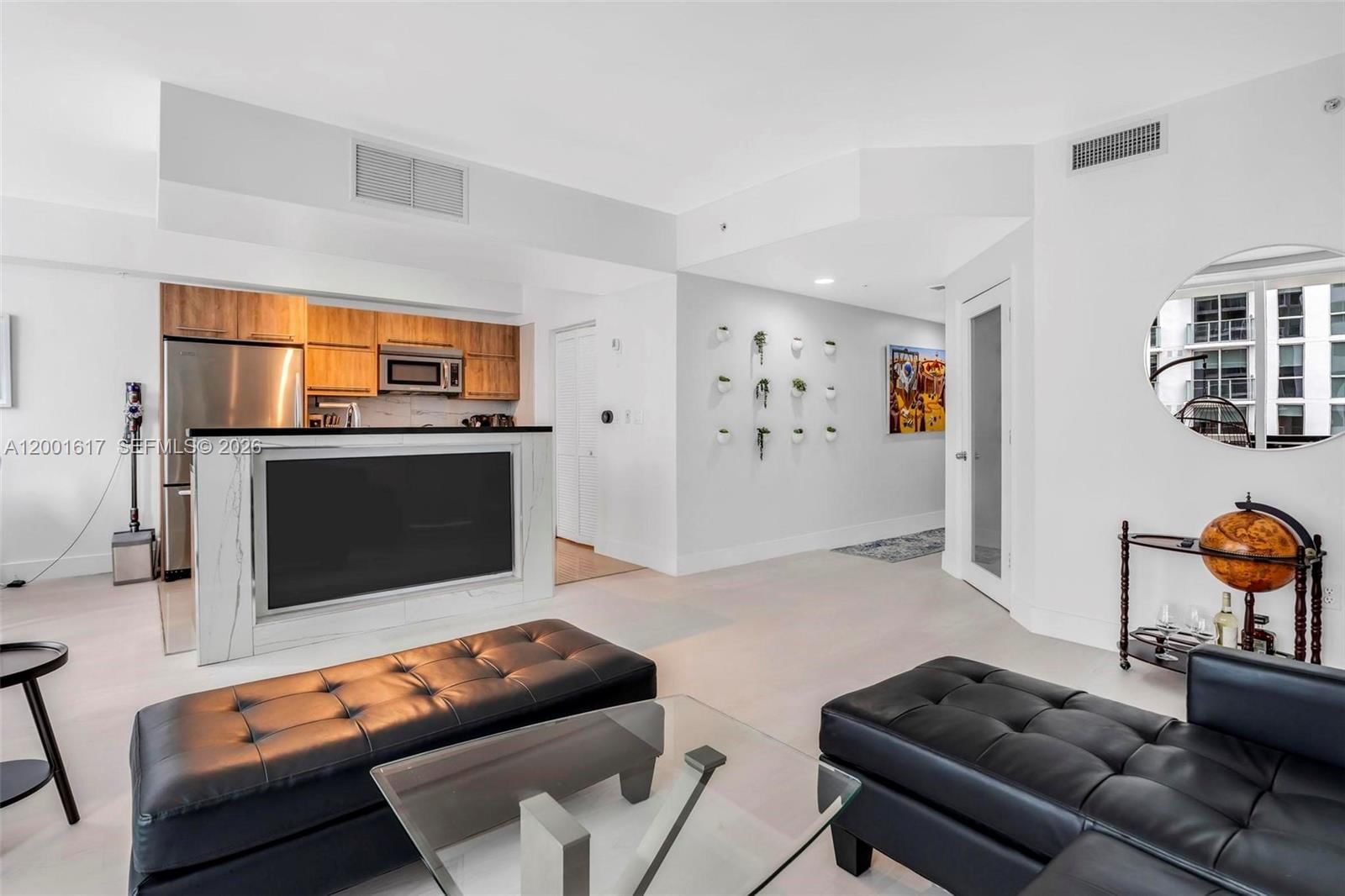 Real estate property located at 253 2nd St #1608, Miami-dade, Vizcayne South Condo, Miami, FL