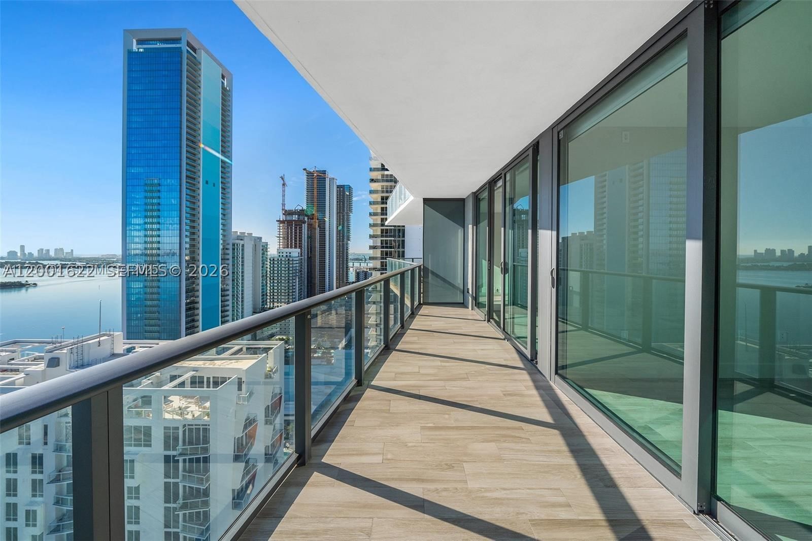 Real estate property located at 460 28th St #2707, Miami-dade, Icon Bay Condo, Miami, FL