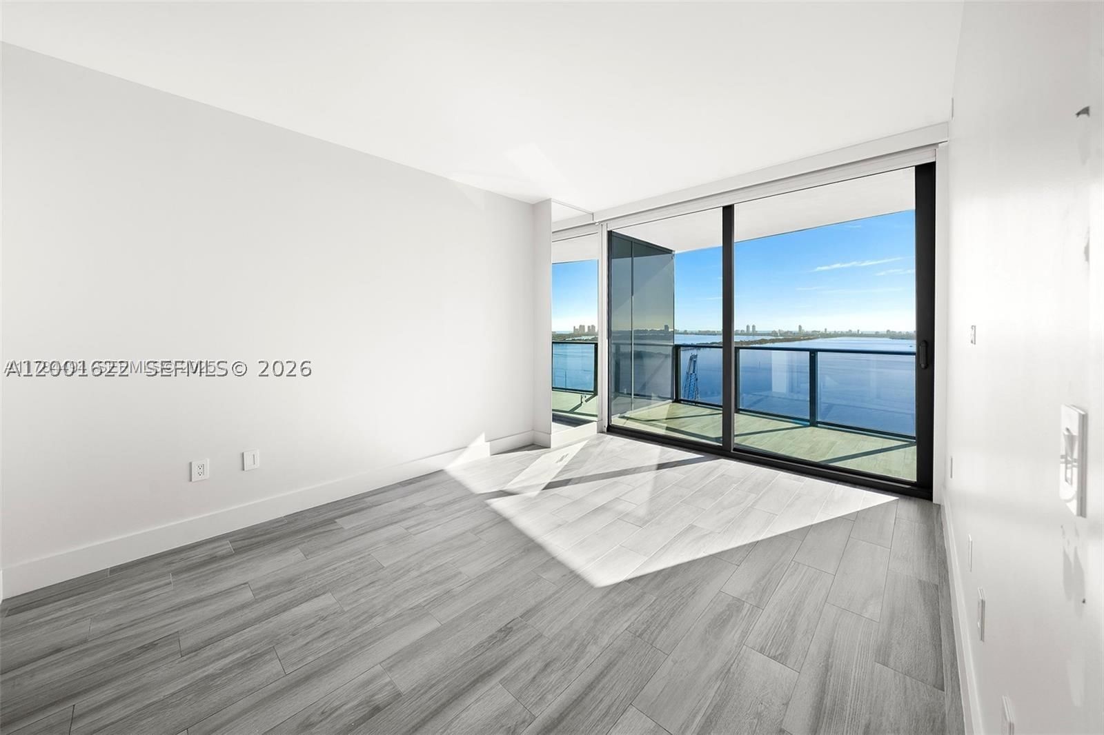 Real estate property located at 460 28th St #2707, Miami-dade, Icon Bay Condo, Miami, FL