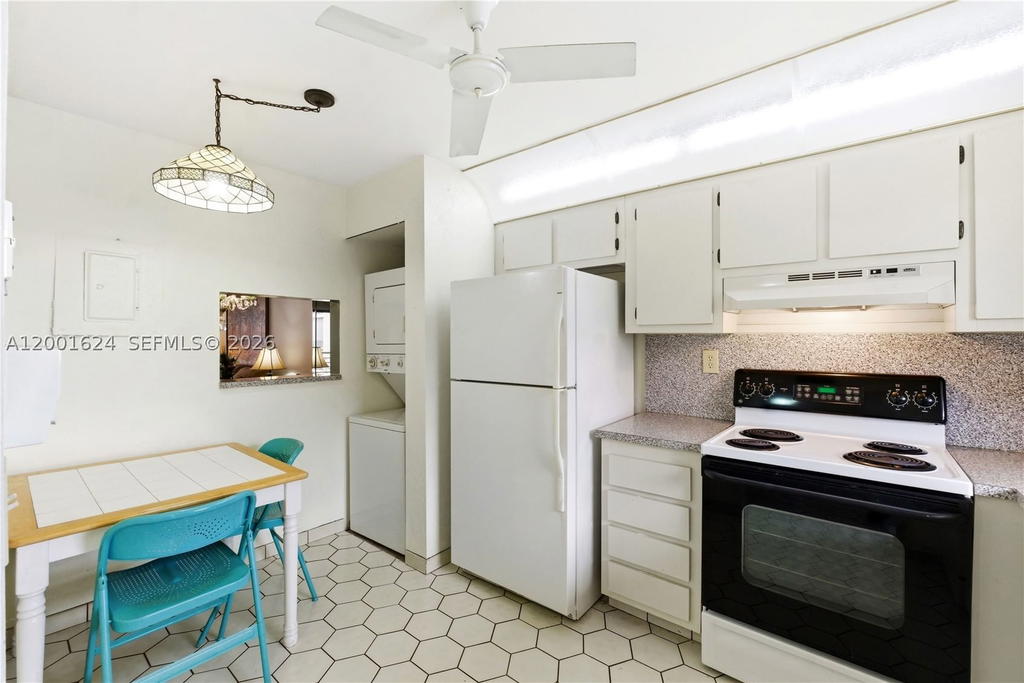 Real estate property located at 10444 30th Ct #306, Broward, Sunrise Lakes 165 Condo, Sunrise, FL