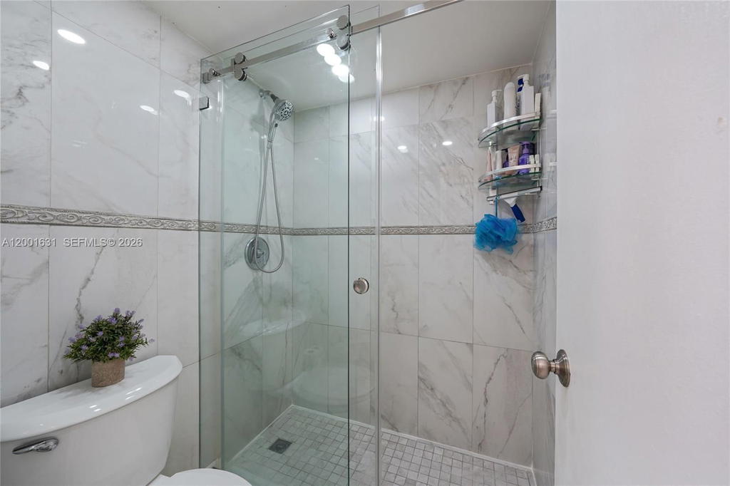 Real estate property located at 1305 53rd St #429, Miami-dade, Villa Catalina Condo, Hialeah, FL