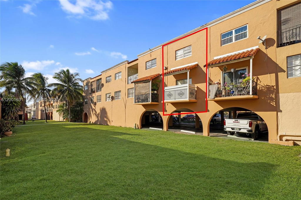 Real estate property located at 1305 53rd St #429, Miami-dade, Villa Catalina Condo, Hialeah, FL