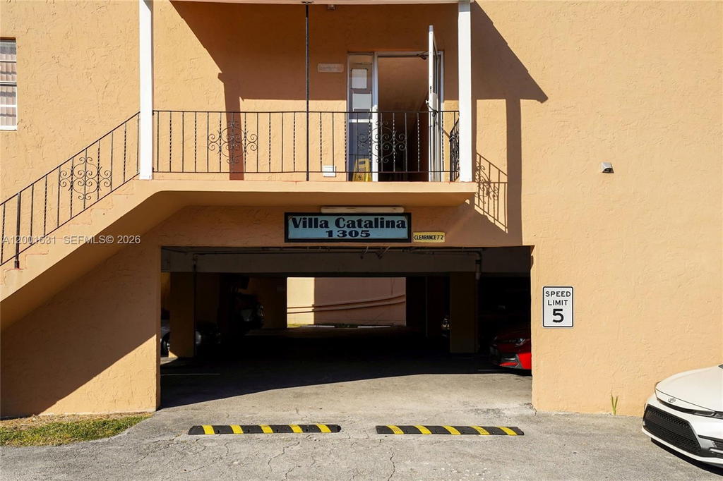 Real estate property located at 1305 53rd St #429, Miami-dade, Villa Catalina Condo, Hialeah, FL