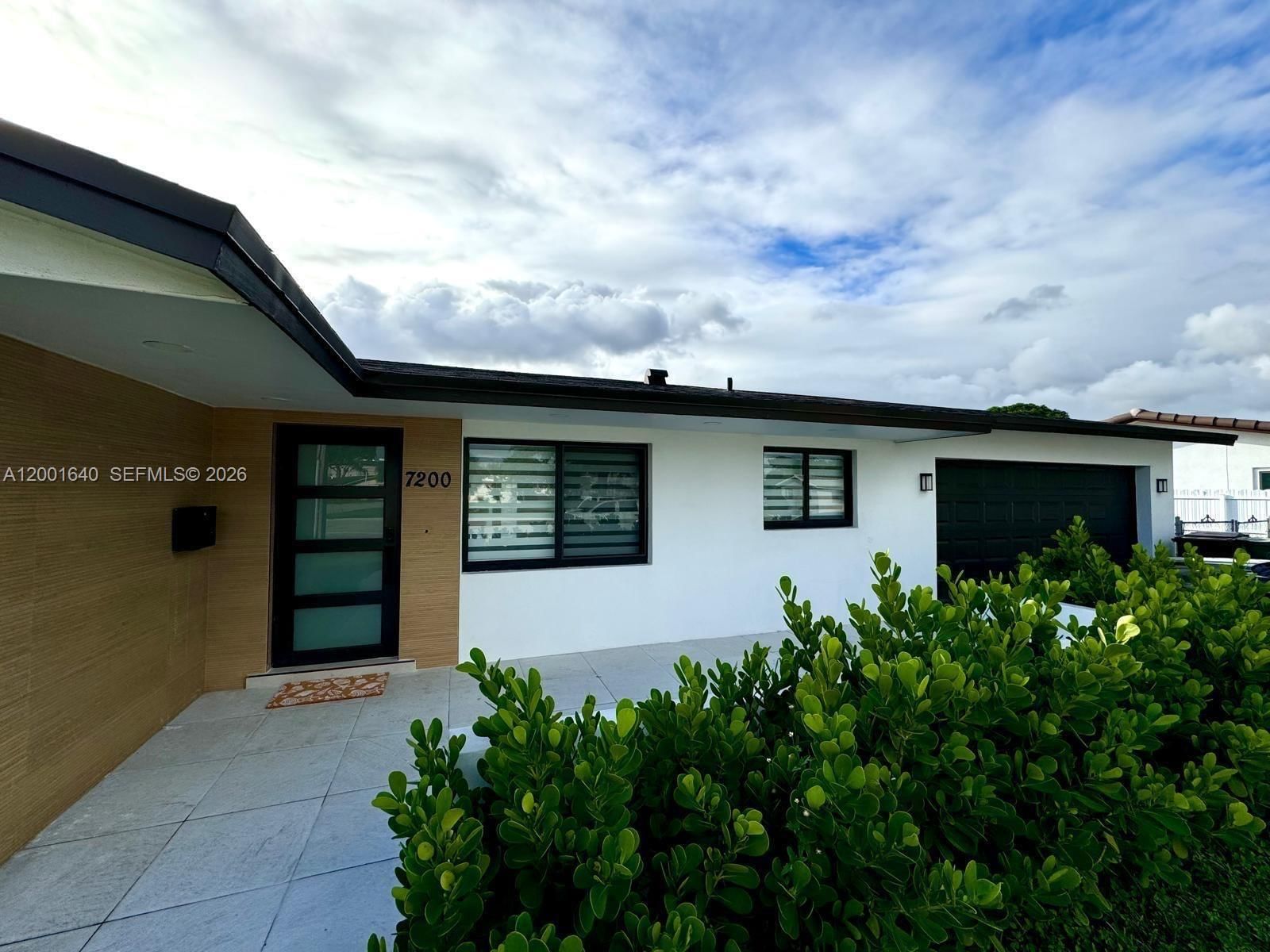 Real estate property located at 7200 12th Ave, Miami-dade, Lake Laurence North, Hialeah, FL