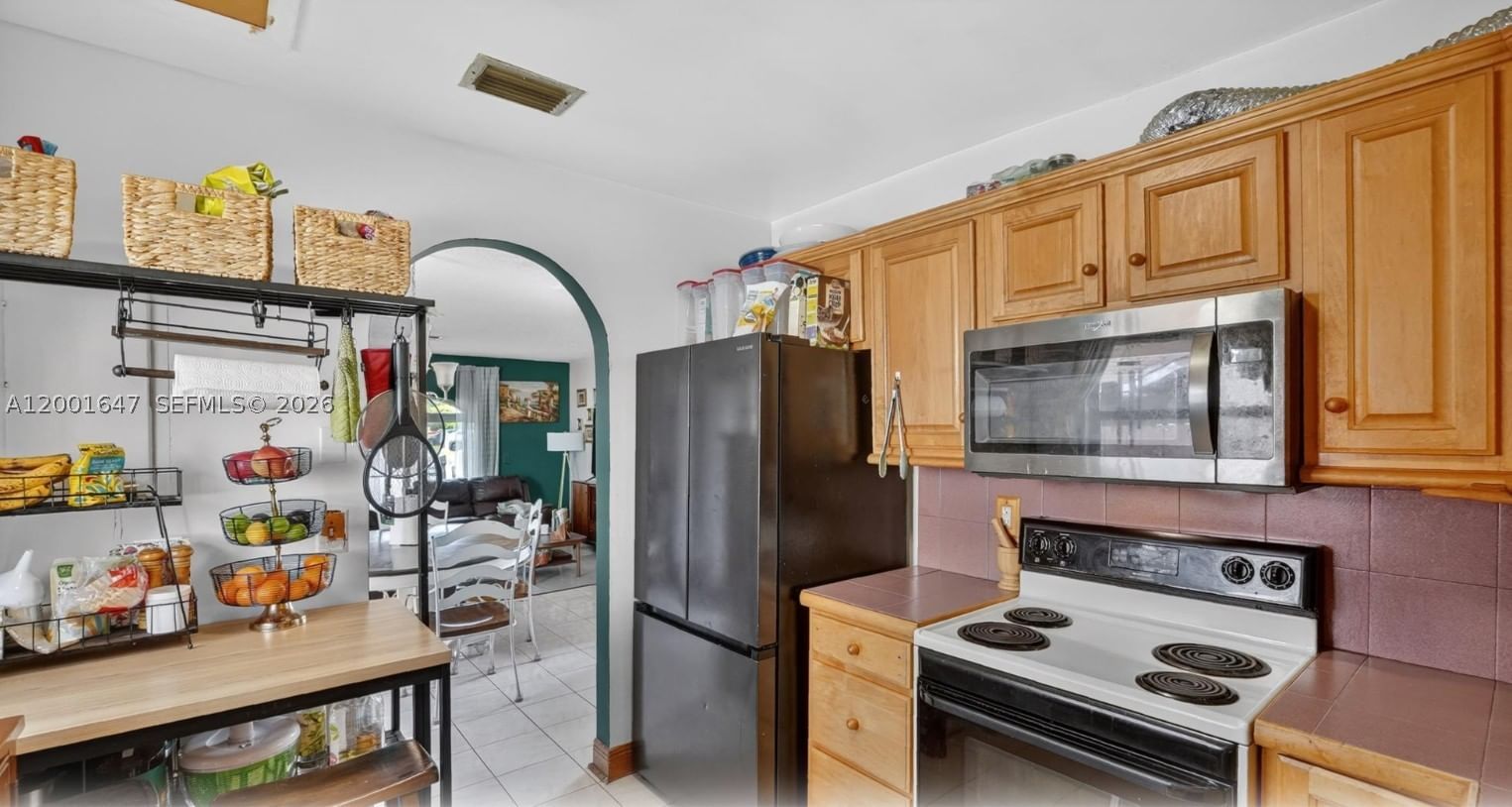 Real estate property located at 7010 103rd Pl, Miami-dade, Pueblo Del Sol Sec 1, Miami, FL