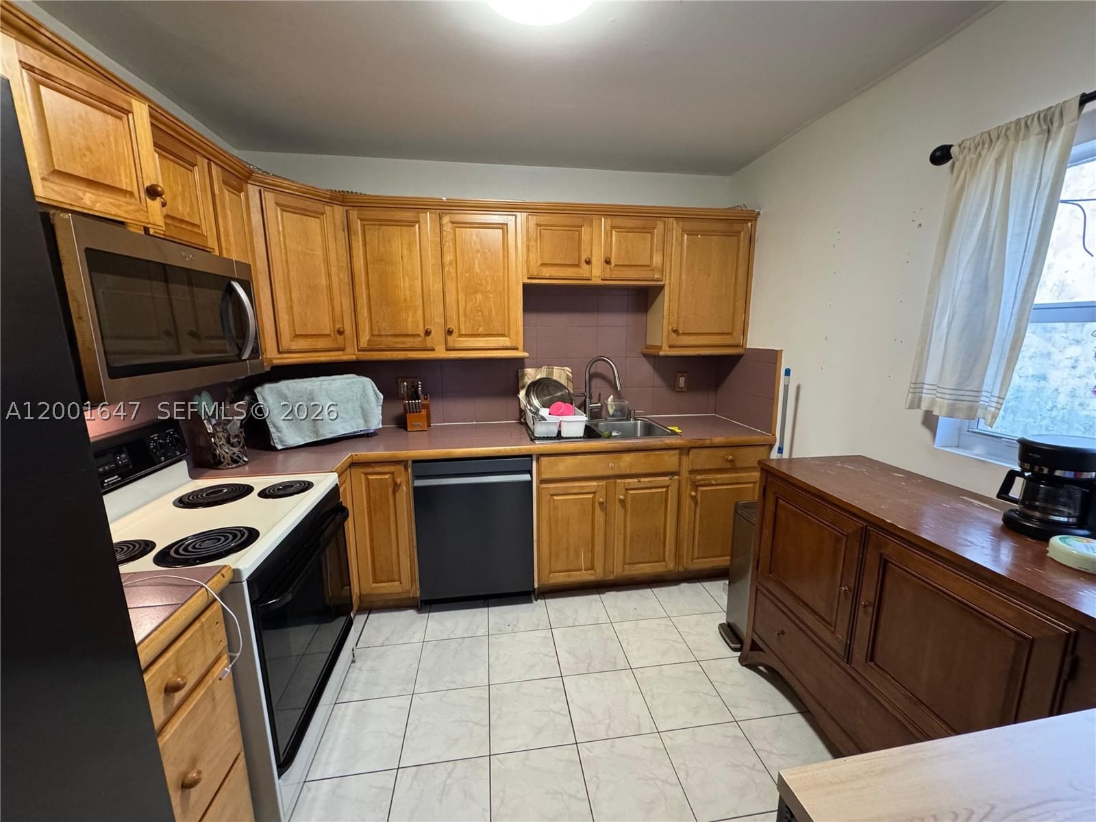 Real estate property located at 7010 103rd Pl, Miami-dade, Pueblo Del Sol Sec 1, Miami, FL