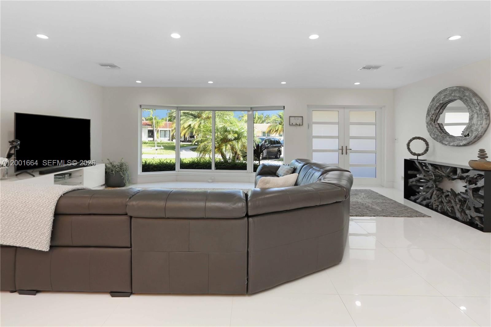 Real estate property located at 1220 Azalea Cres, Broward, Hollywood Golf Estates Se, Hollywood, FL