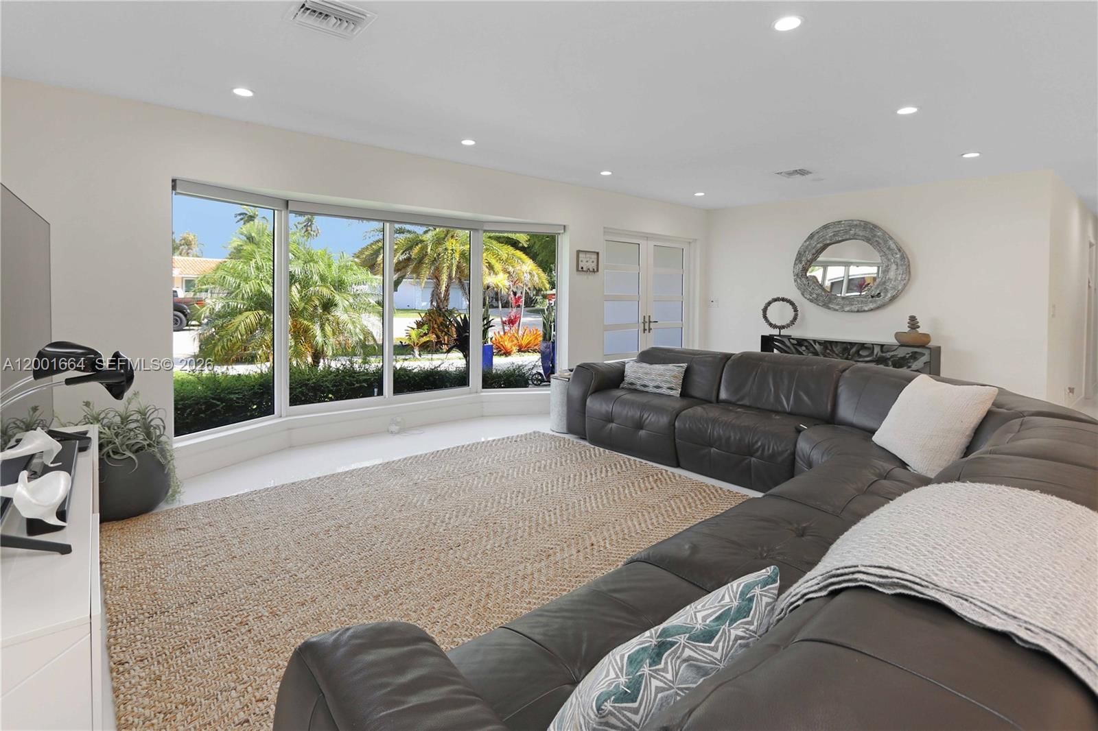 Real estate property located at 1220 Azalea Cres, Broward, Hollywood Golf Estates Se, Hollywood, FL