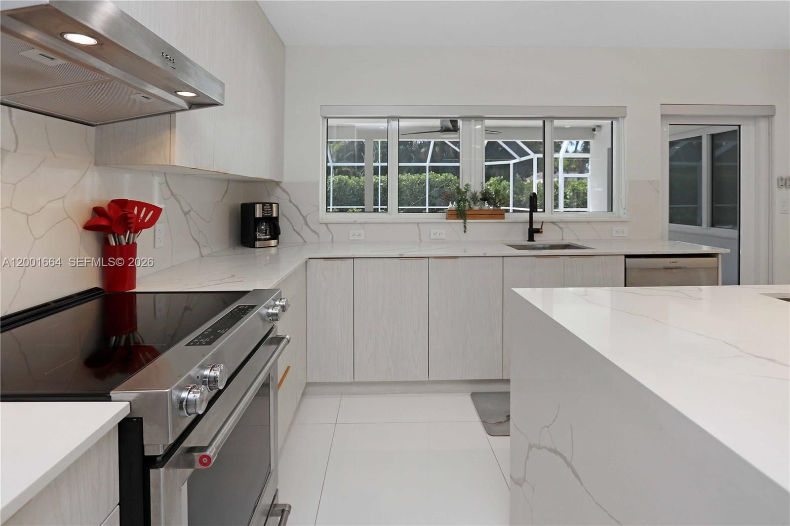 Real estate property located at 1220 Azalea Cres, Broward, Hollywood Golf Estates Se, Hollywood, FL