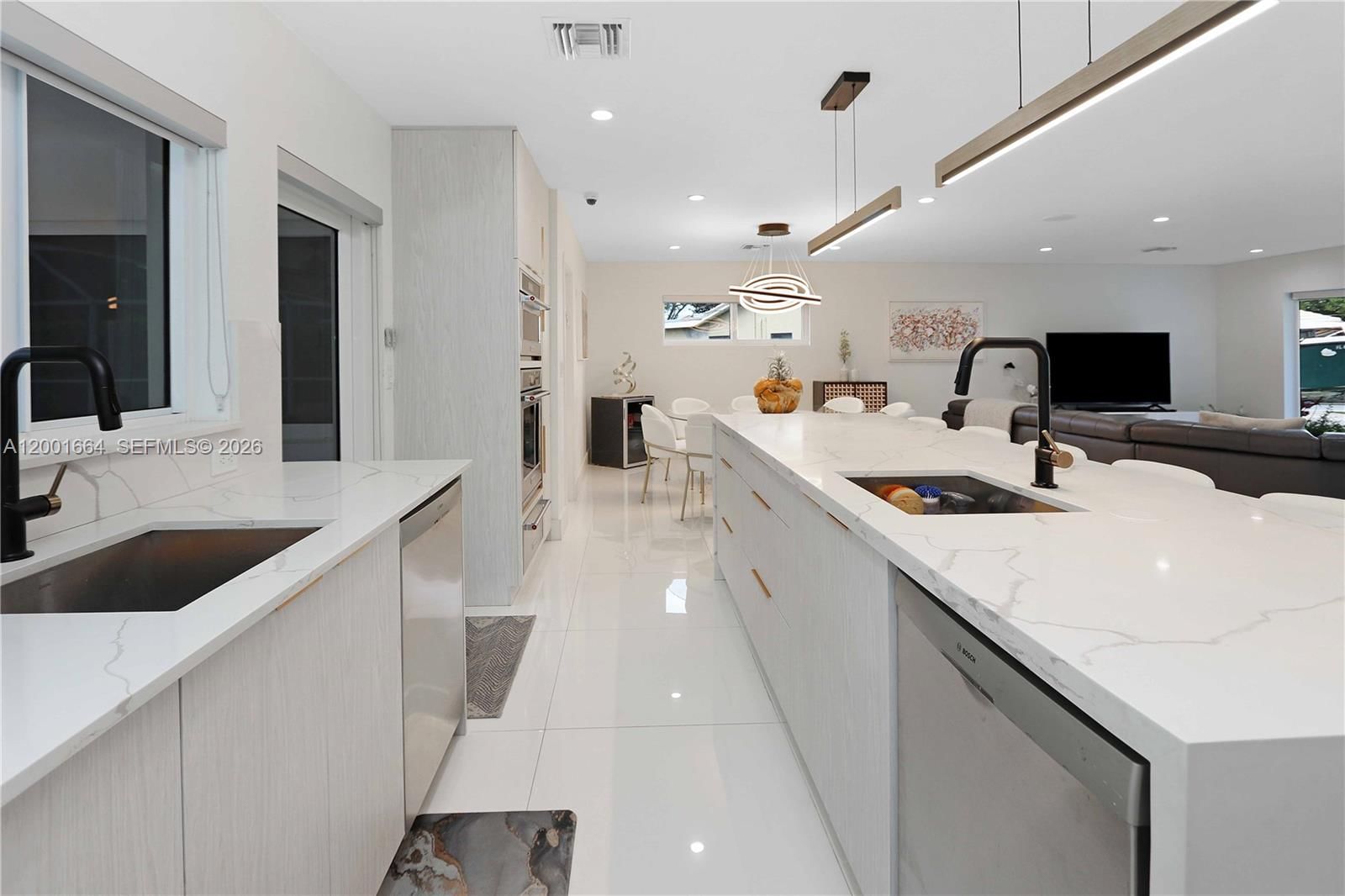 Real estate property located at 1220 Azalea Cres, Broward, Hollywood Golf Estates Se, Hollywood, FL