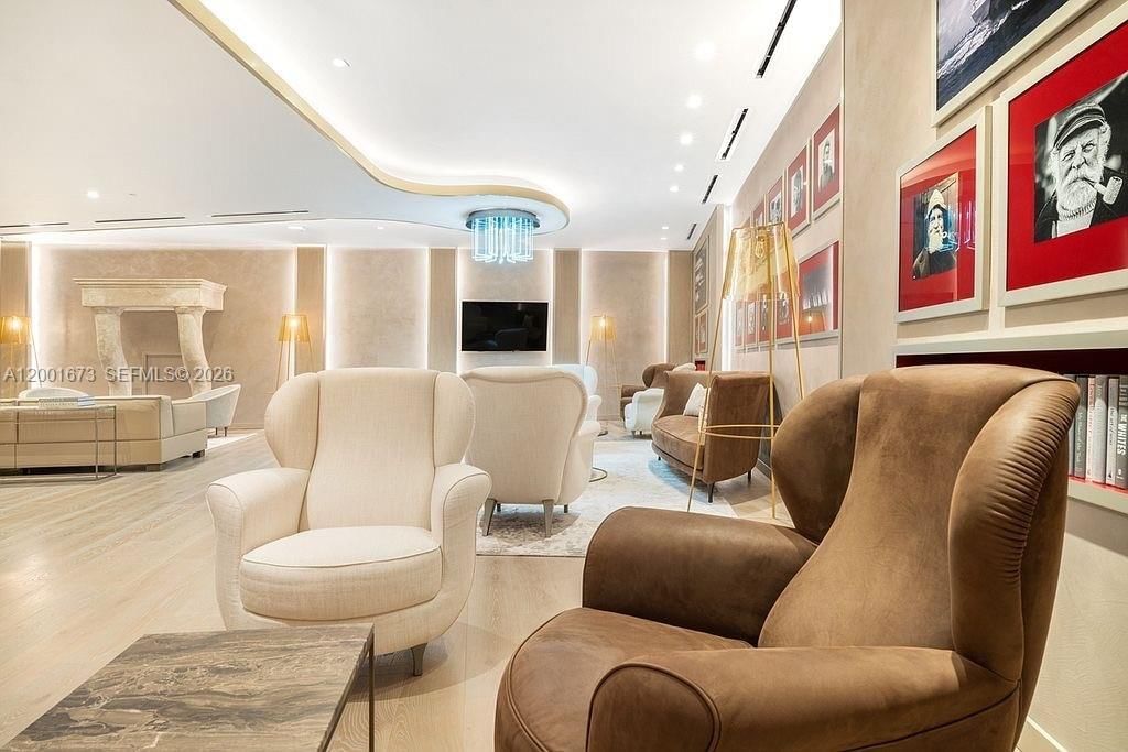 Real estate property located at 1000 Brickell Plz #3904, Miami-dade, Brickell Flatiron Condo, Miami, FL