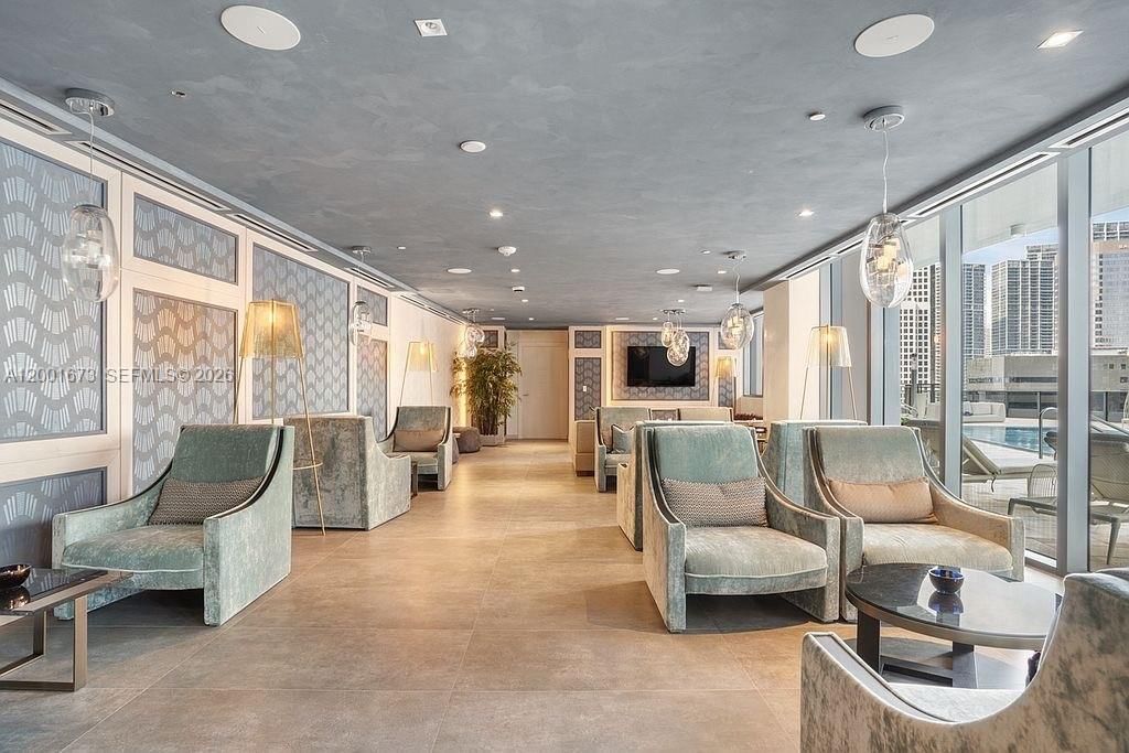 Real estate property located at 1000 Brickell Plz #3904, Miami-dade, Brickell Flatiron Condo, Miami, FL