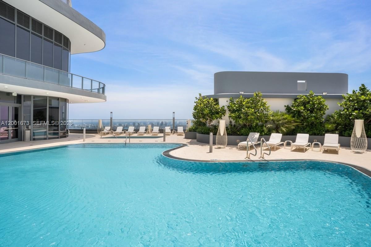 Real estate property located at 1000 Brickell Plz #3904, Miami-dade, Brickell Flatiron Condo, Miami, FL