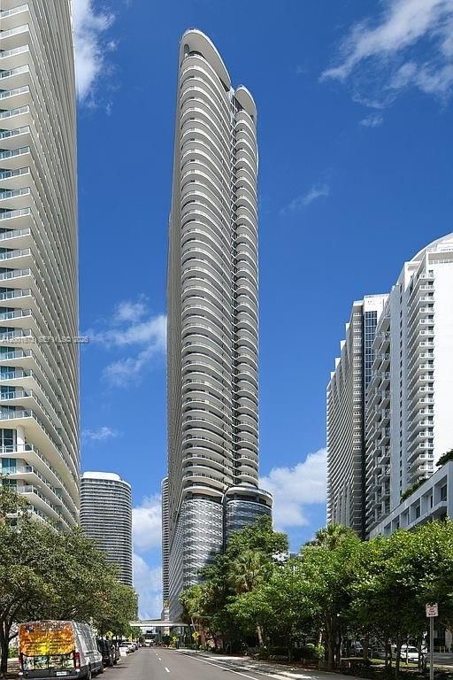 Real estate property located at 1000 Brickell Plz #3904, Miami-dade, Brickell Flatiron Condo, Miami, FL