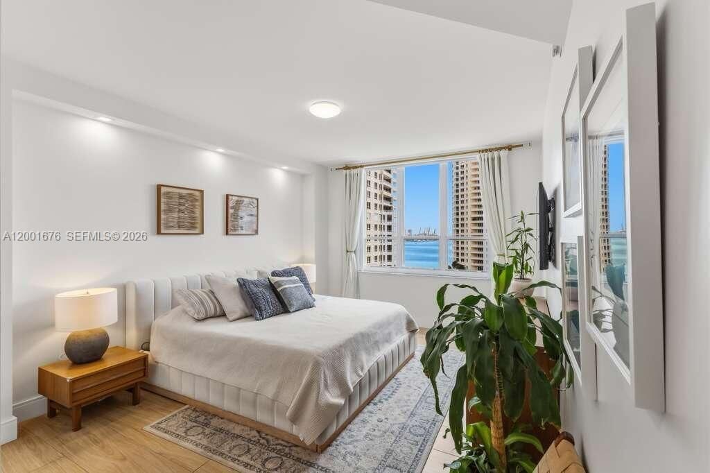 Real estate property located at 888 Brickell Key Dr #1207, Miami-dade, One Tequesta Point Condo, Miami, FL