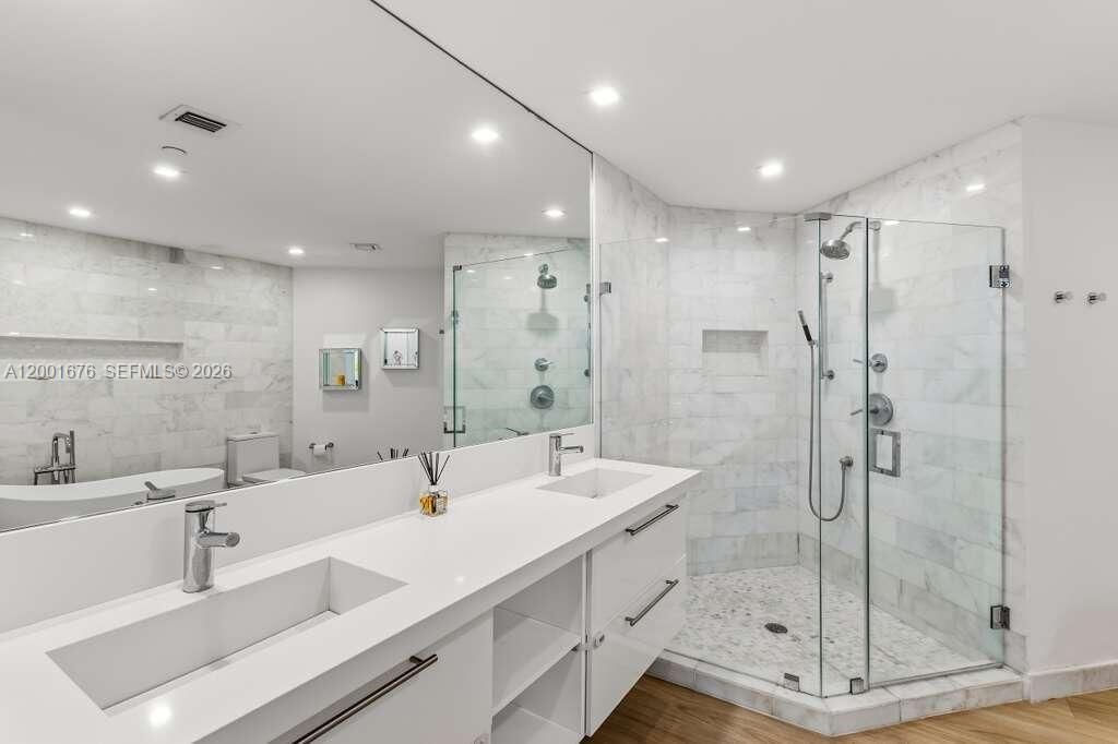 Real estate property located at 888 Brickell Key Dr #1207, Miami-dade, One Tequesta Point Condo, Miami, FL