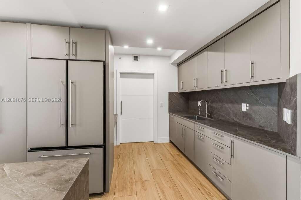 Real estate property located at 888 Brickell Key Dr #1207, Miami-dade, One Tequesta Point Condo, Miami, FL