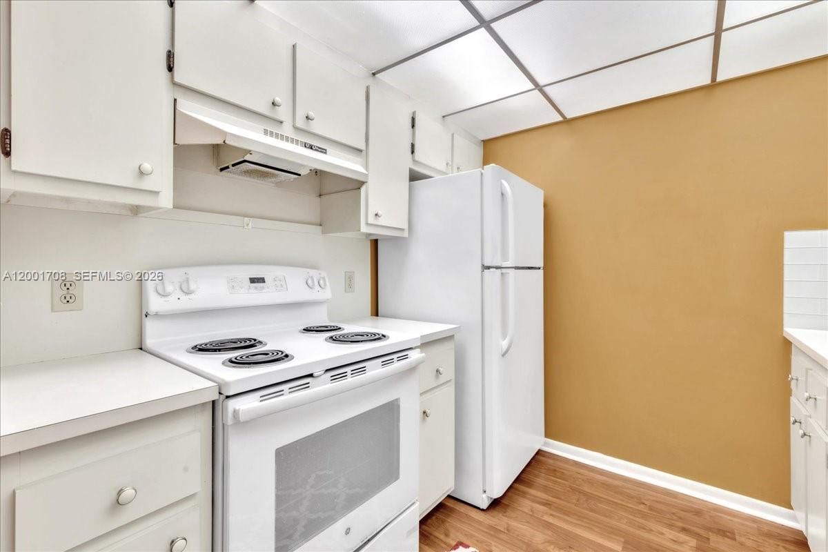 Real estate property located at 13500 1st St #307U, Broward, New Hampton At Century Vi, Pembroke Pines, FL