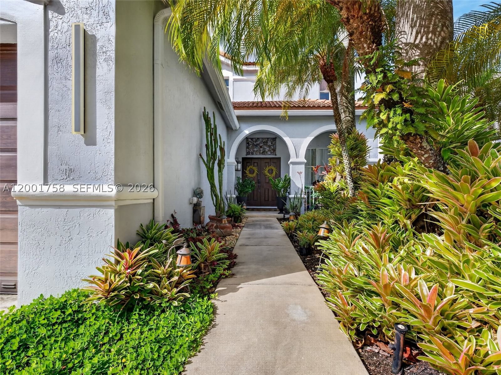 Real estate property located at 567 Live Oak Ln, Broward, Sector 2-parcels 12 13 14, Weston, FL